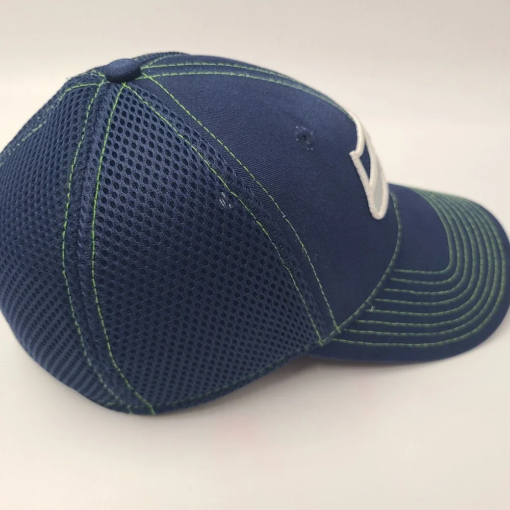 Seattle Seahawks Hat Fitted M-L Mesh New Era 39Thirty Blue NFL Football Logo Men
